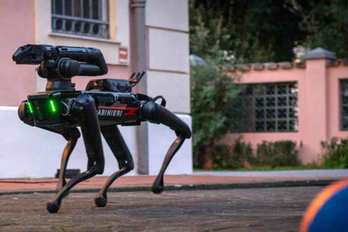 Saetta, il "dog robot" dei Carabinieri di Roma
